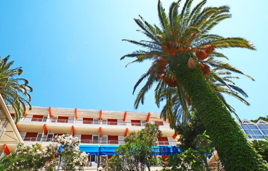 Hotel Aurora, Podgora 2025