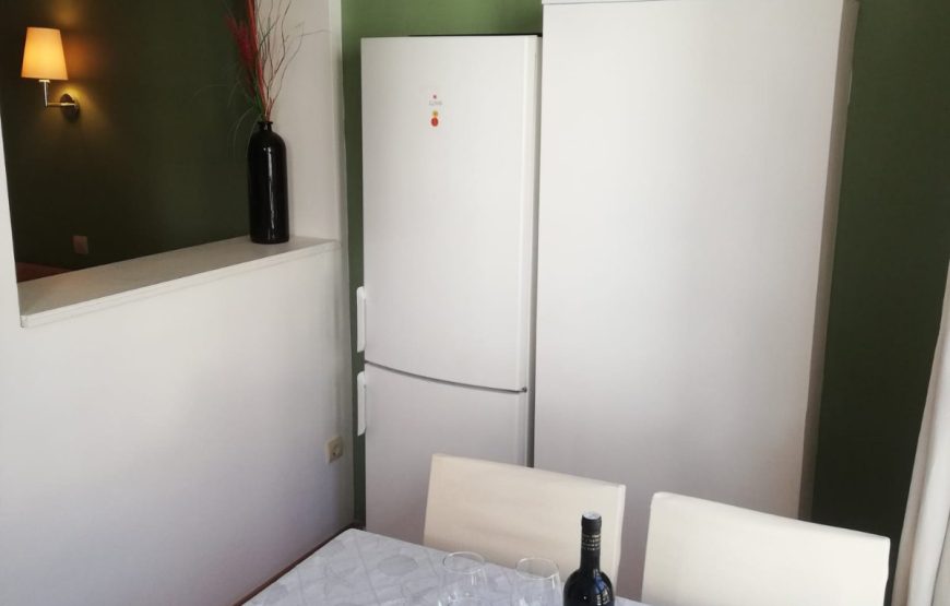 Vila Žan Kurtović, Makarska 2025.