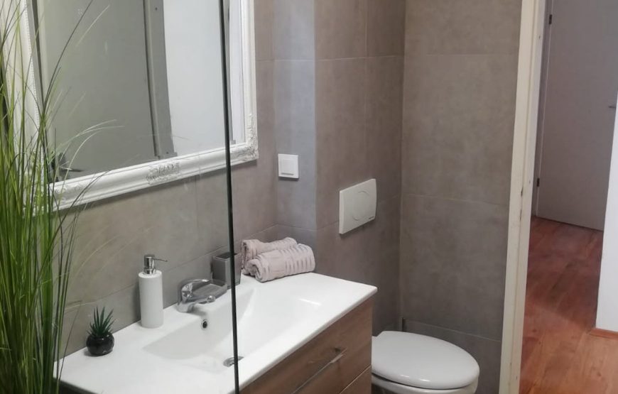 Vila Žan Kurtović, Makarska 2025.