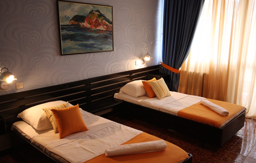 Hotel KORALI, Sutomore 2025.